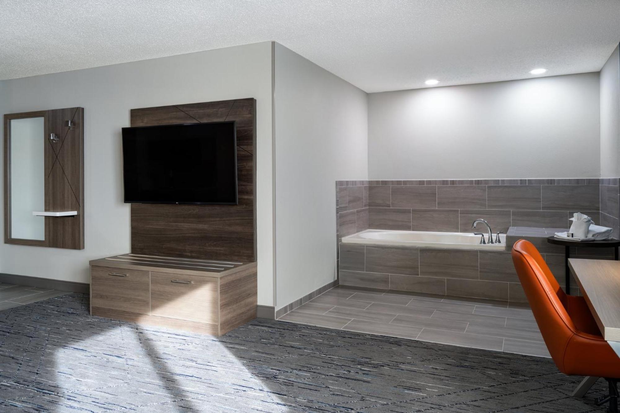Holiday Inn Express & Suites Midwest City By Ihg Extérieur photo
