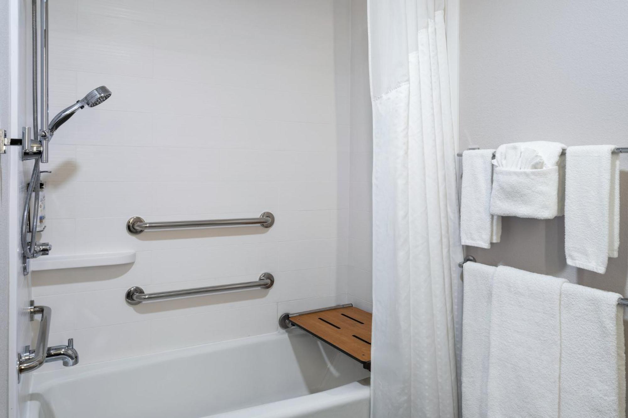 Holiday Inn Express & Suites Midwest City By Ihg Extérieur photo