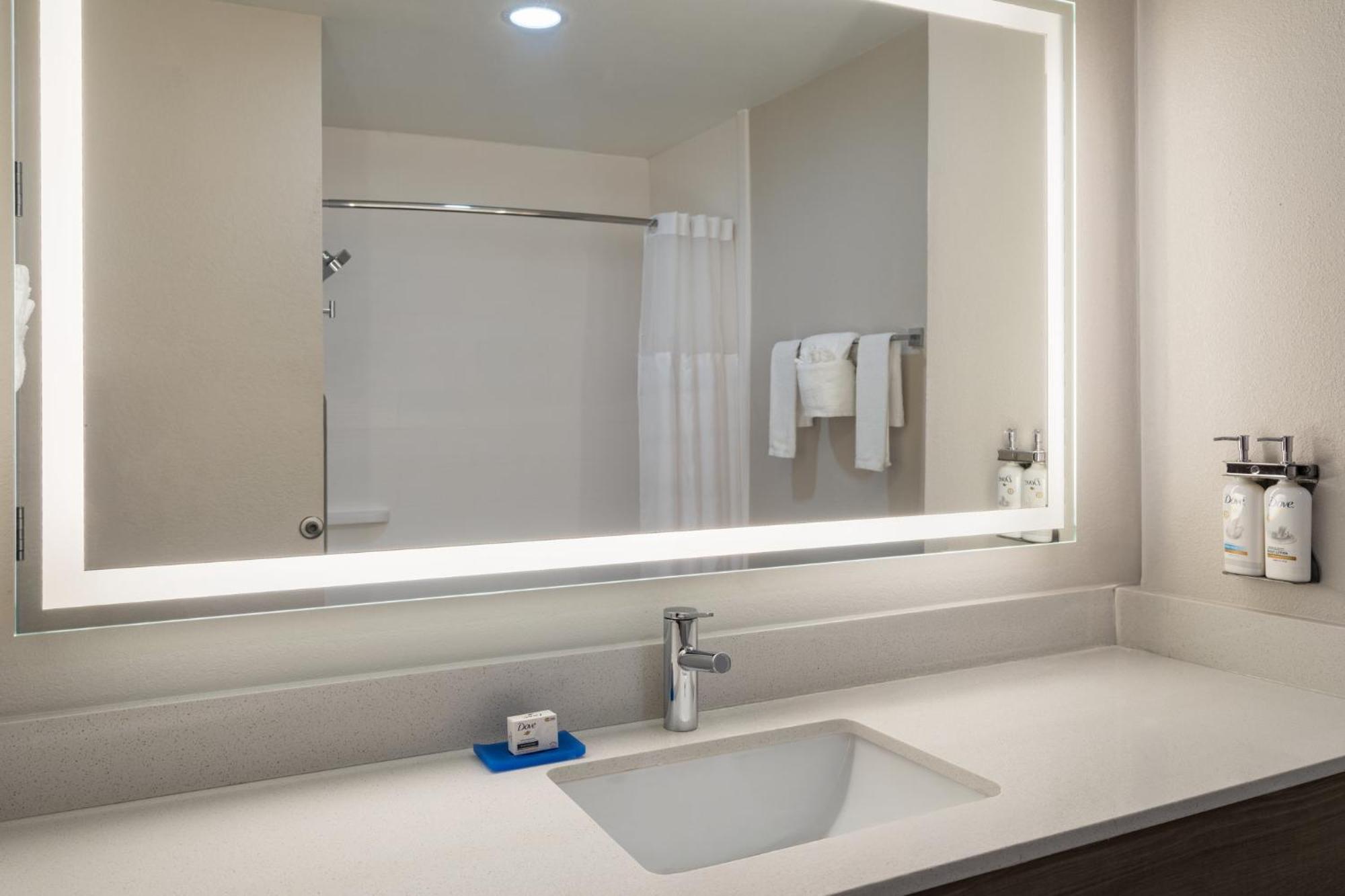 Holiday Inn Express & Suites Midwest City By Ihg Extérieur photo