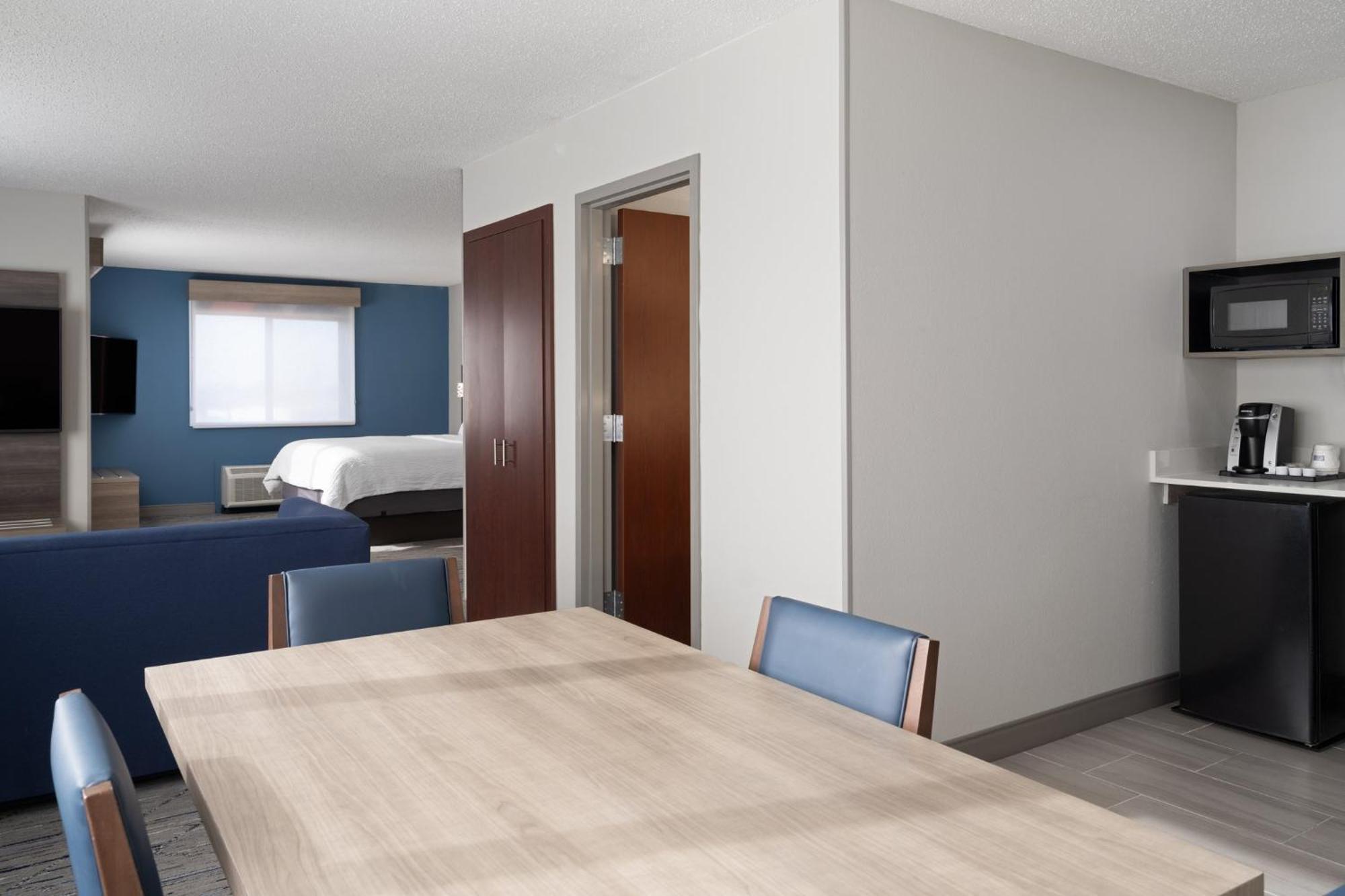 Holiday Inn Express & Suites Midwest City By Ihg Extérieur photo